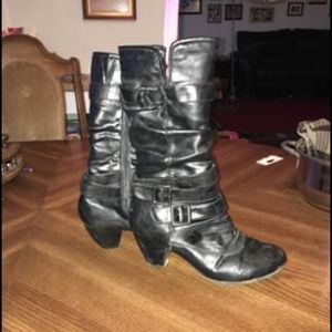 Black fall boots